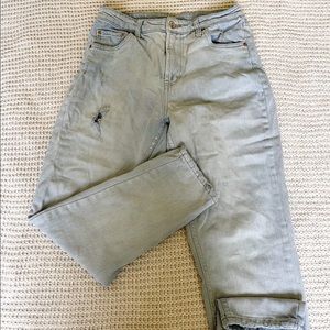 Light Wash Ankle Jeans